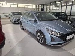Azul Usado 2023 Hyundai i20 Berlina | 17.500 € (Precio justo)