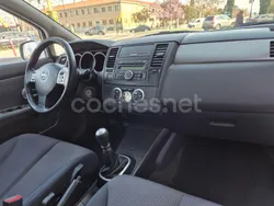 Gris / plata Usado 2009 Nissan Tiida Tekna Berlina | 3999 €