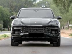 Negro Nuevo 2024 Porsche Cayenne Turbo E-Hybrid SUV | 229.700 €