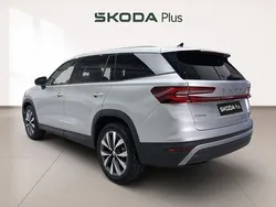 Gris plata Usado 2025 Skoda Kodiaq Selection SUV | 42.900 € (Caro)