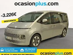 Plateado Usado 2022 Hyundai Staria Van | 32.264 € (Precio justo)