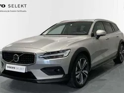 Plateado Usado 2024 Volvo V60 CC Ultimate Familiar | 54.900 €