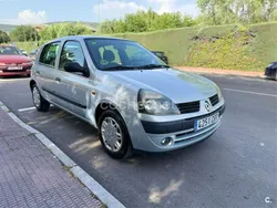 Beige Usado 2004 Renault Clio II Expression Berlina | 2000 € (Buen precio)