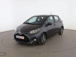 Gris Usado 2014 Toyota Yaris Active Berlina | 9999 € (Precio justo)