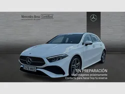 Blanco polar Usado 2024 Mercedes A200 Berlina | 33.990 € (Precio justo)
