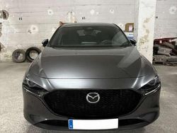 Gris Usado 2023 Mazda 3 Exclusive-Line Berlina | 23.900 € (Buen precio)