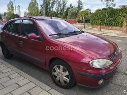 Granate Usado 2002 Renault Mégane II Berlina | 1300 € (Buen precio)
