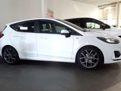 Blanco Usado 2023 Ford Fiesta ST-Line Utilitario | 16.950 € (Un poco caro)