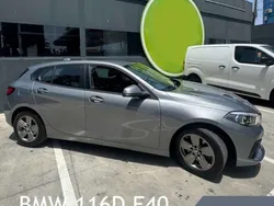 Gris Usado 2023 BMW 116 Sport Line Utilitario | 24.500 € (Precio justo)