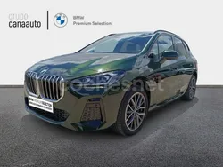 Verde Usado 2023 BMW 225 Active Tourer Comfort Edition Monovolumen | 37.900 €