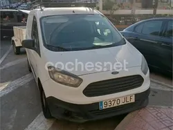 Blanco Usado 2016 Ford Tourneo Courier Ambiente Monovolumen | 4000 € (Precio justo)
