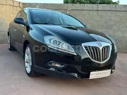 Negro Usado 2010 Lancia Delta Berlina | 6990 €