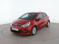 Rojo Usado 2015 Kia Rio Berlina | 8299 € (Precio justo)