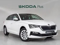 Blanco Usado 2023 Skoda Scala Ambition Utilitario | 16.900 € (Precio justo)