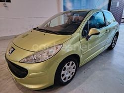 Verde Usado 2007 Peugeot 207 Berlina | 2920 € (Buen precio)