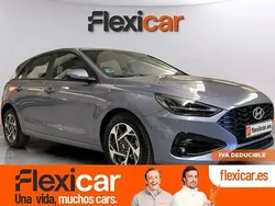 Gris / plata Usado 2024 Hyundai i30 Berlina | 20.790 € (Precio justo)