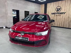 Rojo Usado 2021 VW Golf VIII Life Berlina | 16.995 € (Super precio)