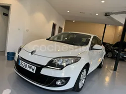 Blanco Usado 2014 Renault Mégane III Bose Edition Berlina | 5999 € (Precio justo)