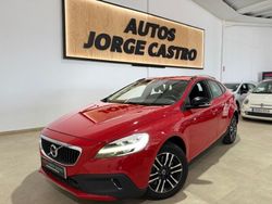 Rojo Usado 2019 Volvo V40 CC Familiar | 14.800 € (Precio justo)