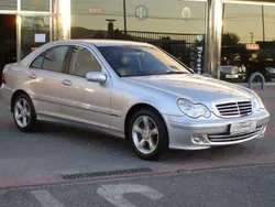 Gris Usado 2005 Mercedes C220 Avantgarde Berlina | 10.499 €