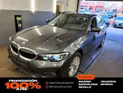 Gris Usado 2022 BMW 330e Familiar | 29.850 €