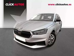 Plateado Usado 2025 Skoda Fabia Essence Utilitario | 15.000 € (Buen precio)