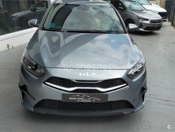 Azul Usado 2022 Kia Ceed Berlina | 15.900 € (Precio justo)