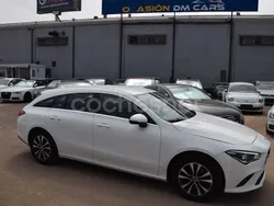 Blanco Usado 2022 Mercedes CLA200 Shooting Brake Familiar | 22.800 €