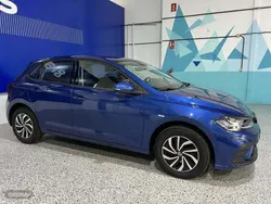 Azul Usado 2024 VW Polo Life Berlina | 17.995 € (Precio justo)