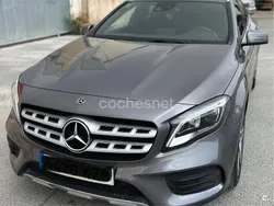 Gris / plata Usado 2019 Mercedes GLA200 SUV | 27.000 € (Precio justo)
