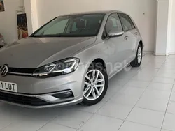 Gris / plata Usado 2020 VW Golf VII Advance Berlina | 17.750 € (Precio justo)