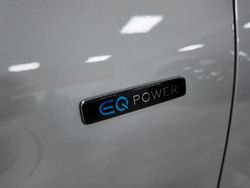 Gris / plata Usado 2021 Mercedes GLC300e SUV | 43.990 € (Precio justo)