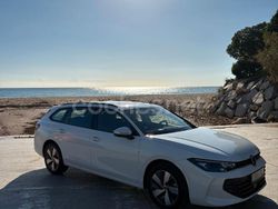 Blanco Nuevo 2025 VW Passat Familiar | 41.499 € (Precio justo)