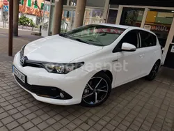 Toyota Auris Hybrid