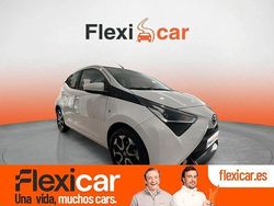 Blanco Usado 2022 Toyota Aygo X-play Utilitario | 13.290 € (Precio justo)