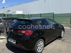 Negro Usado 2017 Alfa Romeo Giulietta Utilitario | 9999 € (Super precio)