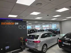Gris / plata Usado 2019 Mercedes B180 Monovolumen | 18.700 € (Precio justo)
