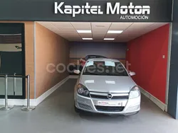 Gris / plata Usado 2006 Opel Astra Sport Berlina | 3499 € (Buen precio)