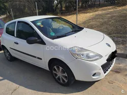 Blanco Usado 2010 Renault Clio II Authentique Berlina | 4800 € (Precio justo)