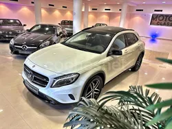 Blanco Usado 2016 Mercedes GLA220 Urban SUV | 23.900 € (Un poco caro)