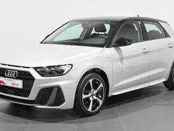 Gris / plata Usado 2024 Audi A1 Sportback Comfort Utilitario | 23.300 € (Precio justo)