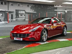Rojo Usado 2015 Ferrari FF Berlina | 179.999 €