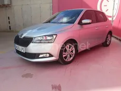 Gris / plata Usado 2021 Skoda Fabia Ambition Berlina | 10.600 € (Precio justo)