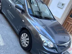 Gris / plata Usado 2011 Hyundai i30 Classic Berlina | 4300 € (Buen precio)
