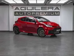 Rojo Usado 2025 Toyota Yaris Utilitario | 43.990 € (Caro)
