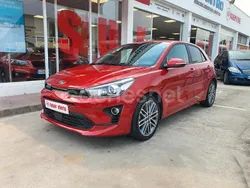Rojo Usado 2021 Kia Rio Berlina | 13.850 € (Precio justo)