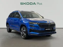 Azul Usado 2025 Skoda Karoq SportLine SUV | 35.000 €