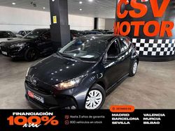 Negro Usado 2023 Toyota Yaris Hybrid Active Utilitario | 15.850 € (Super precio)