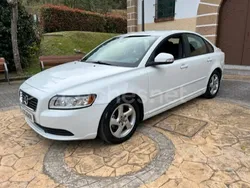 Blanco Usado 2010 Volvo S40 Momentum Berlina | 6999 € (Caro)