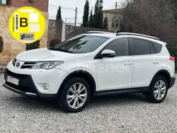 Blanco Usado 2014 Toyota RAV4 Advance SUV | 9700 € (Precio justo)